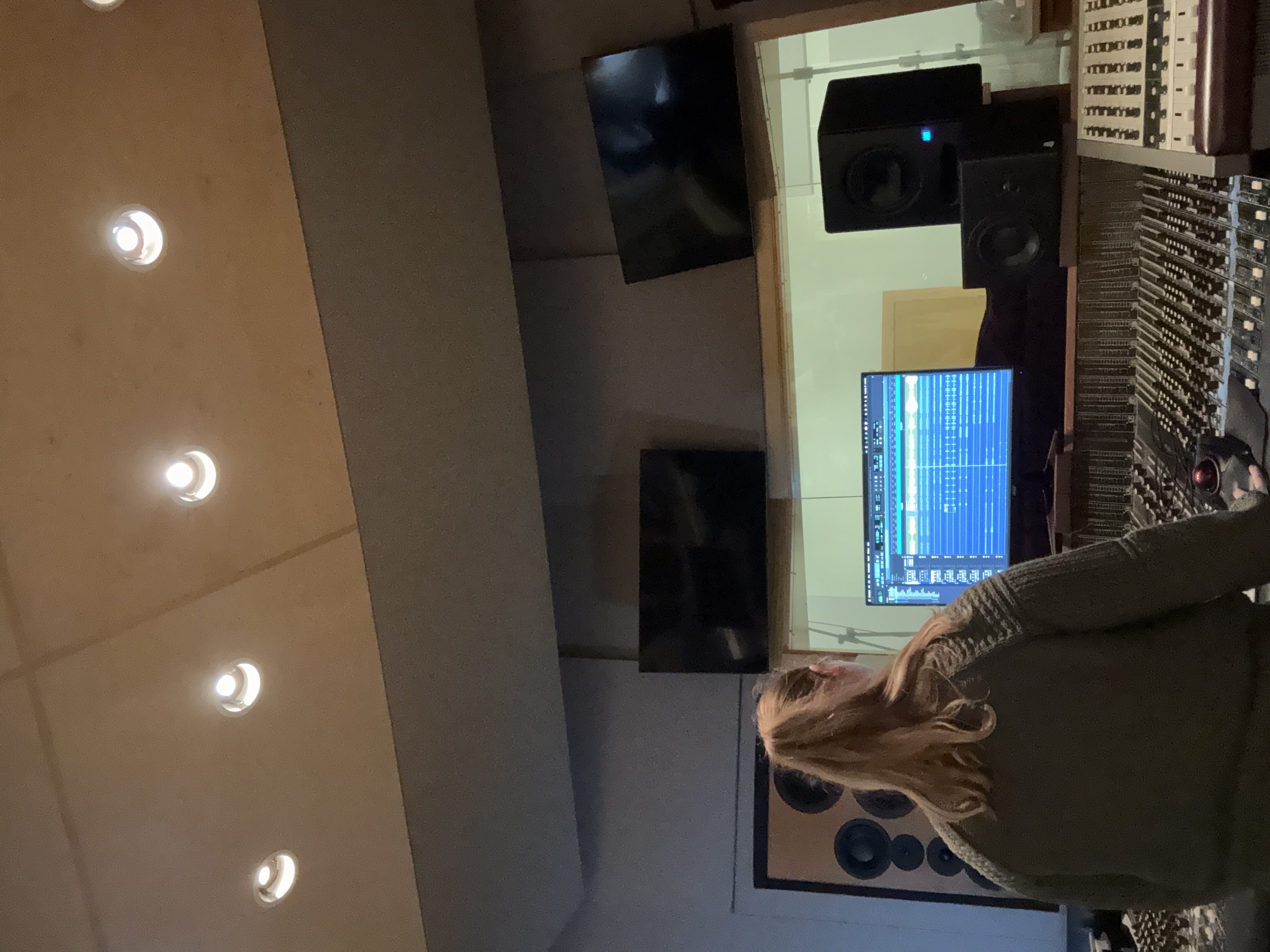 LeeAnna Graziano at Rabadash Studios